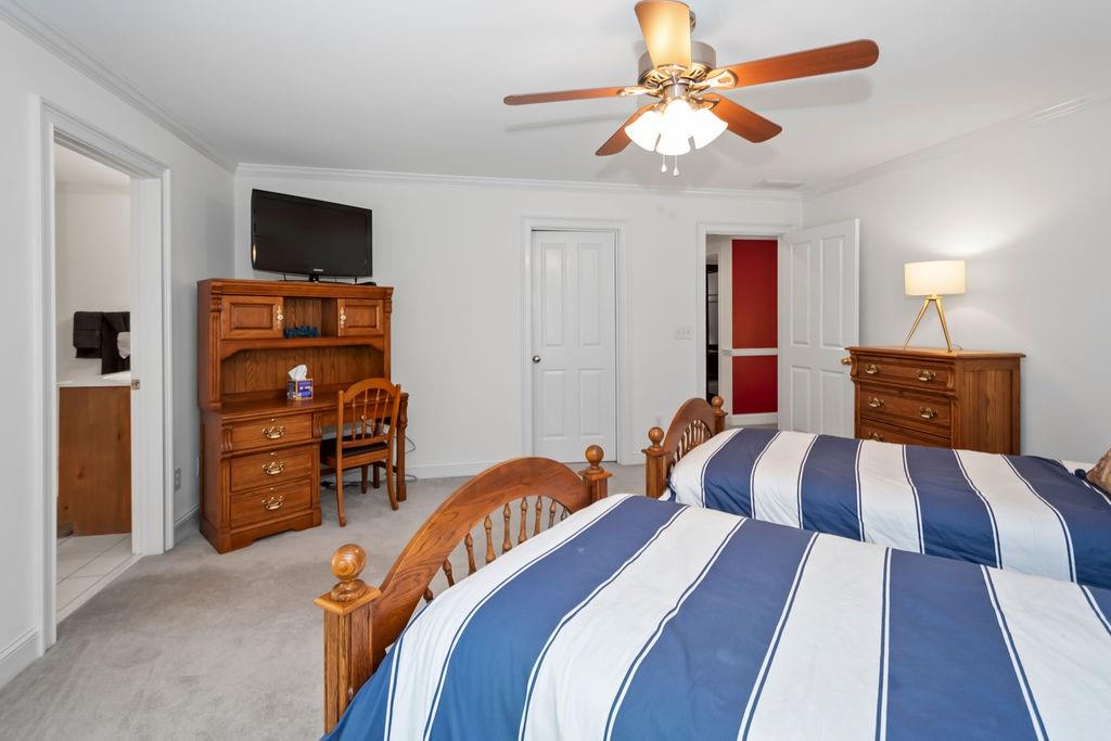 120 ISLAND COVE Drive