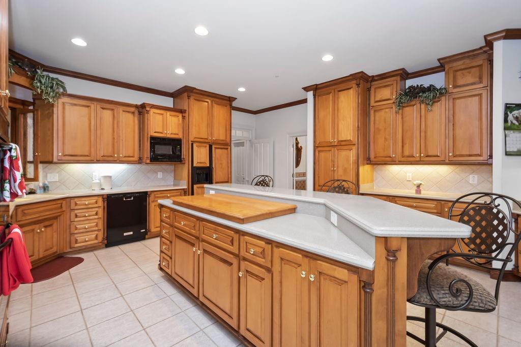 120 ISLAND COVE Drive