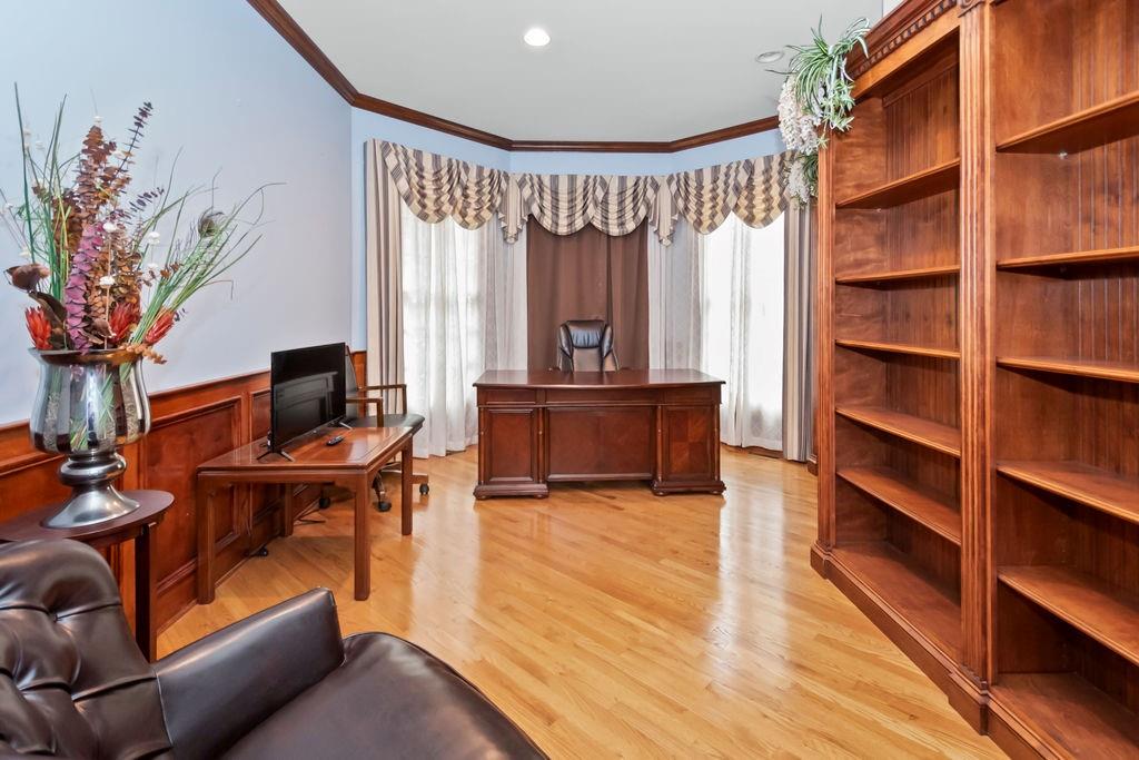 120 ISLAND COVE Drive