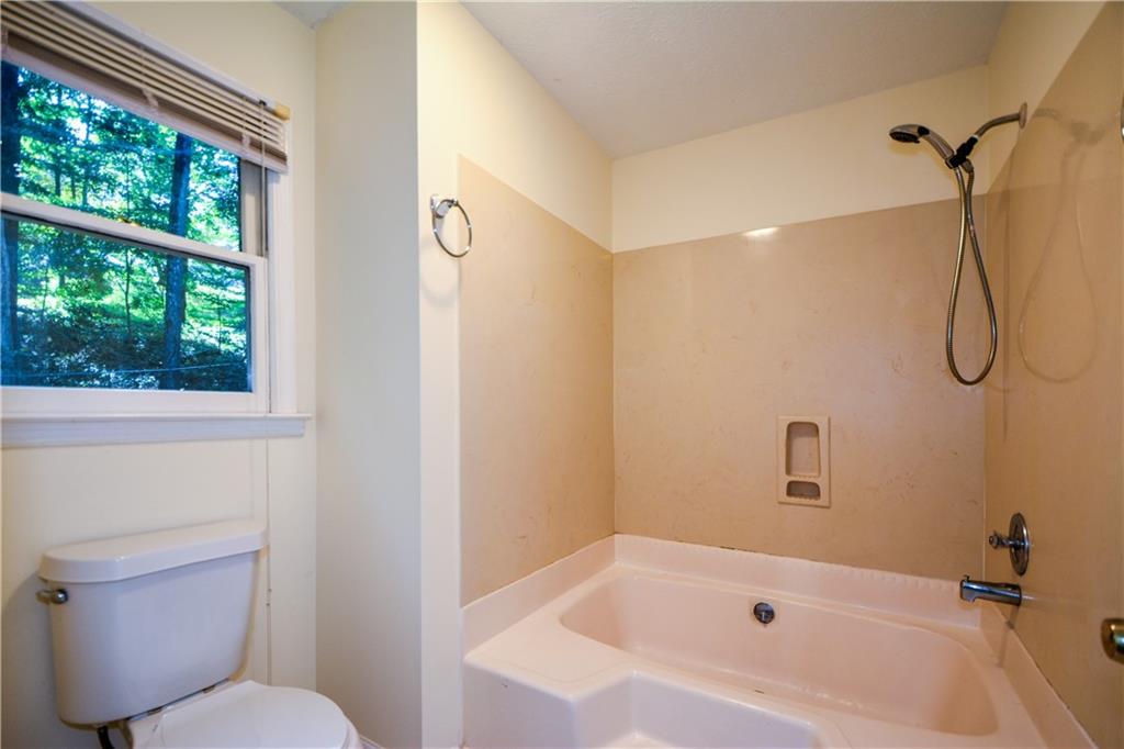 591 Wentworth Drive NW