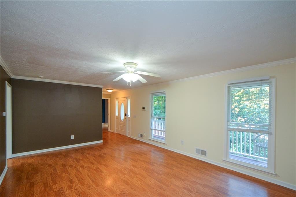 591 Wentworth Drive NW