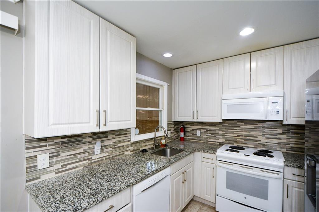 591 Wentworth Drive NW