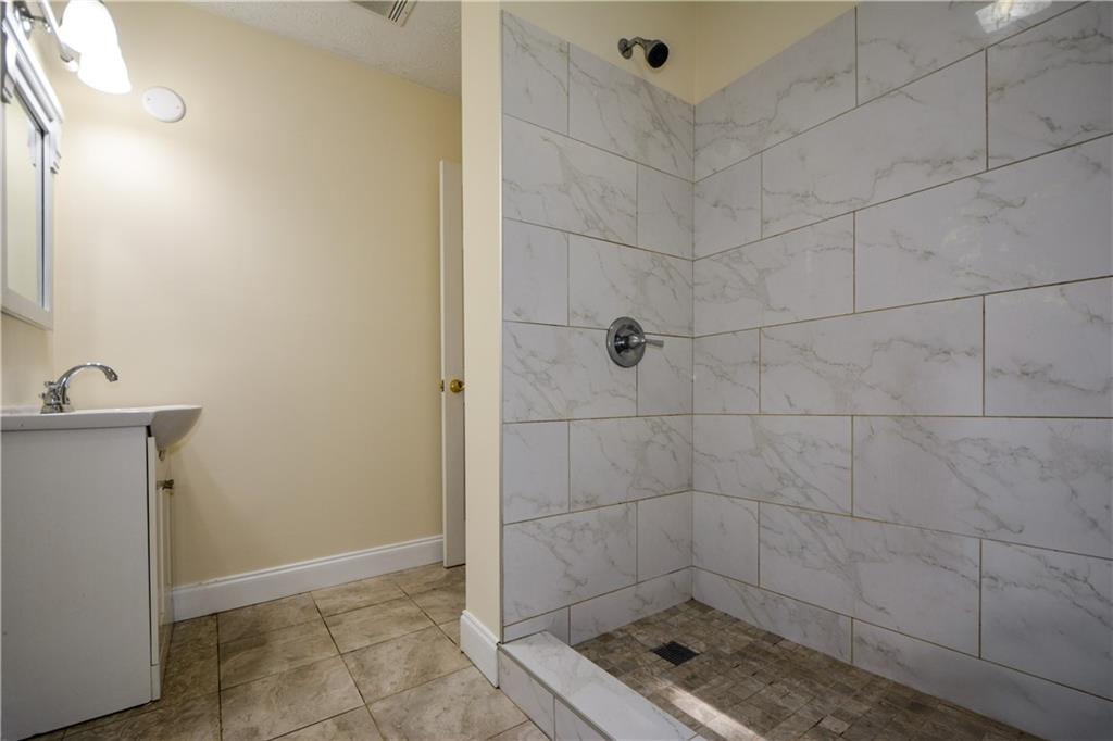 591 Wentworth Drive NW