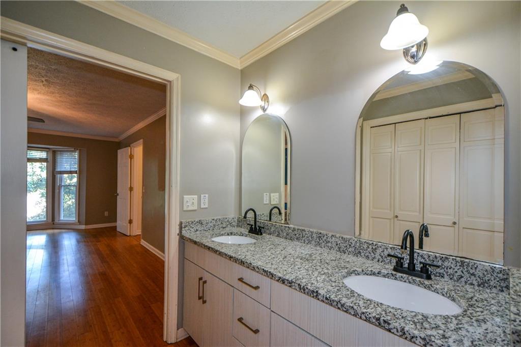 591 Wentworth Drive NW