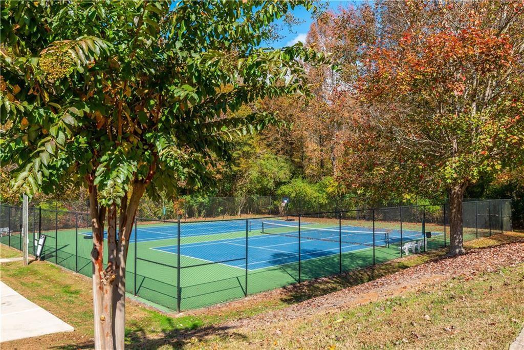 591 Wentworth Drive NW