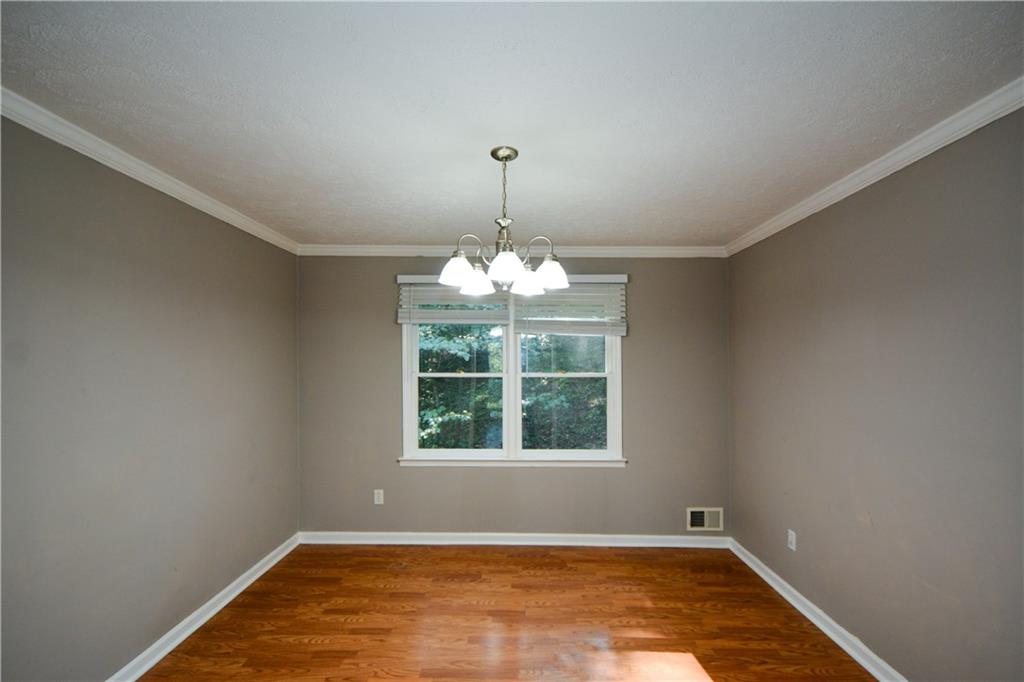 591 Wentworth Drive NW