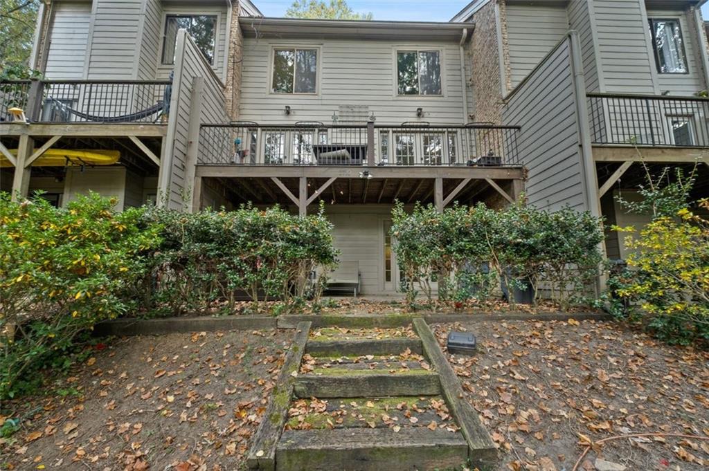 3710 STONEWALL Circle SE