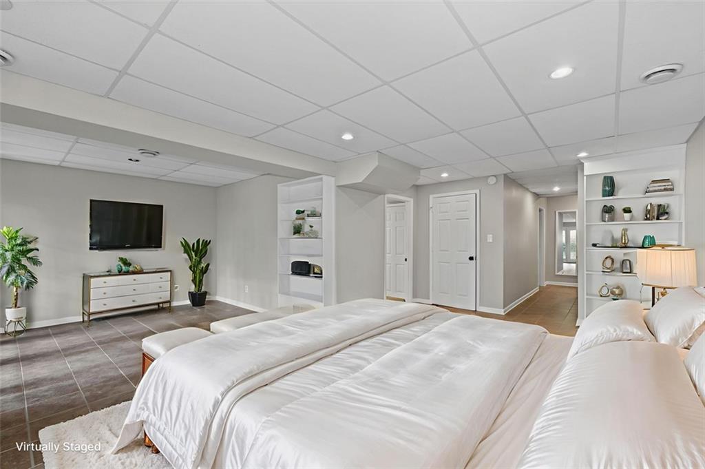 3710 STONEWALL Circle SE