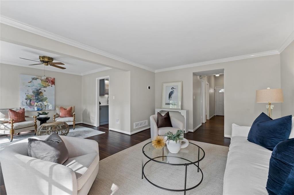 3710 STONEWALL Circle SE