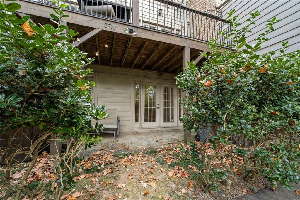 3710 STONEWALL Circle SE