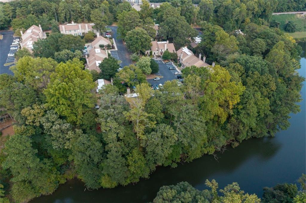 3710 STONEWALL Circle SE