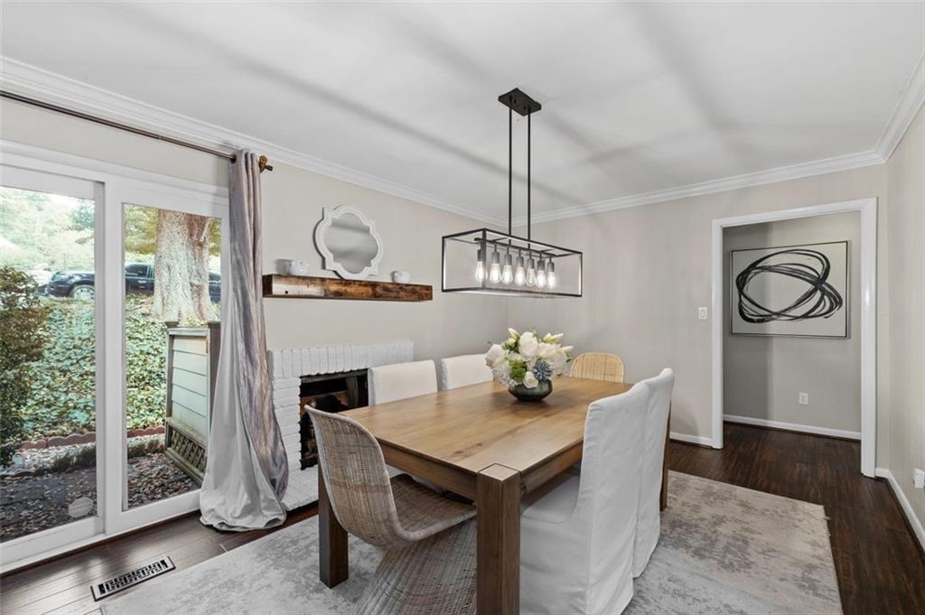 3710 STONEWALL Circle SE