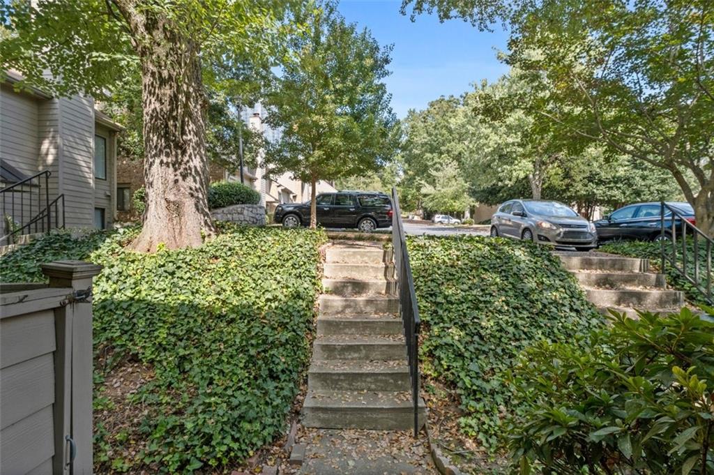 3710 STONEWALL Circle SE