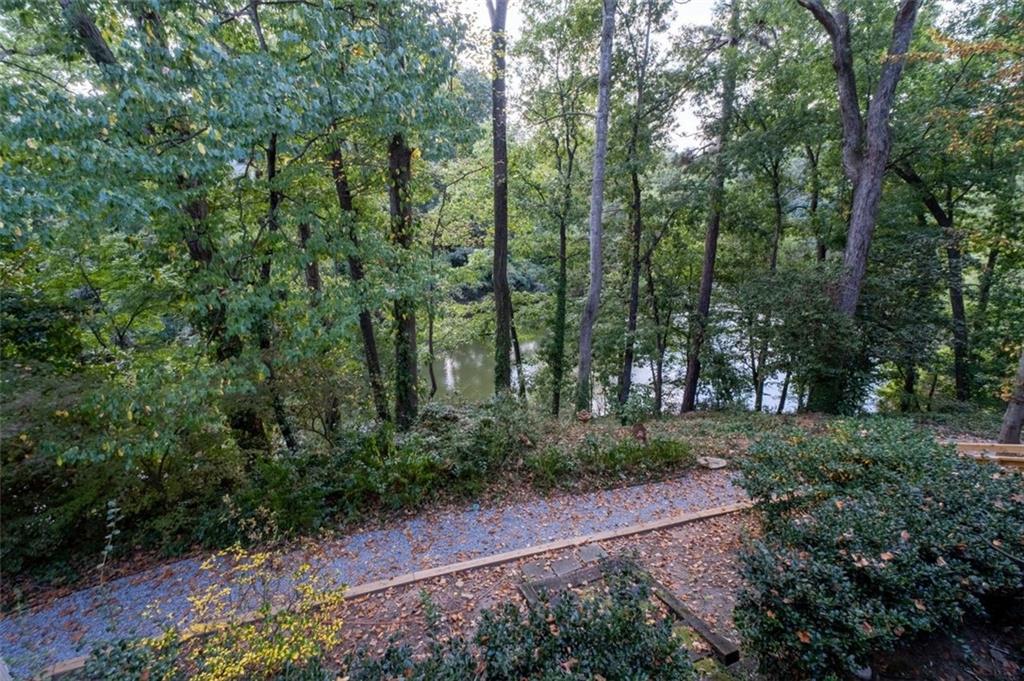 3710 STONEWALL Circle SE