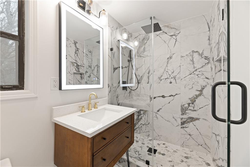 1487 SPRINGWOOD Drive SE Unit B