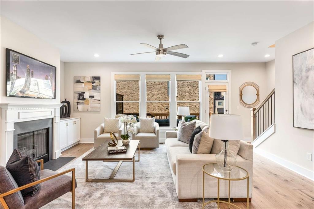 370 THRASHER Street Unit 2