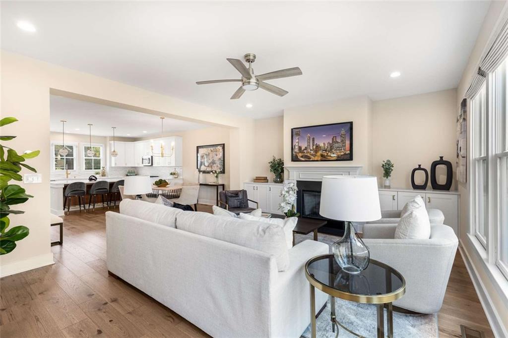 370 THRASHER Street Unit 2