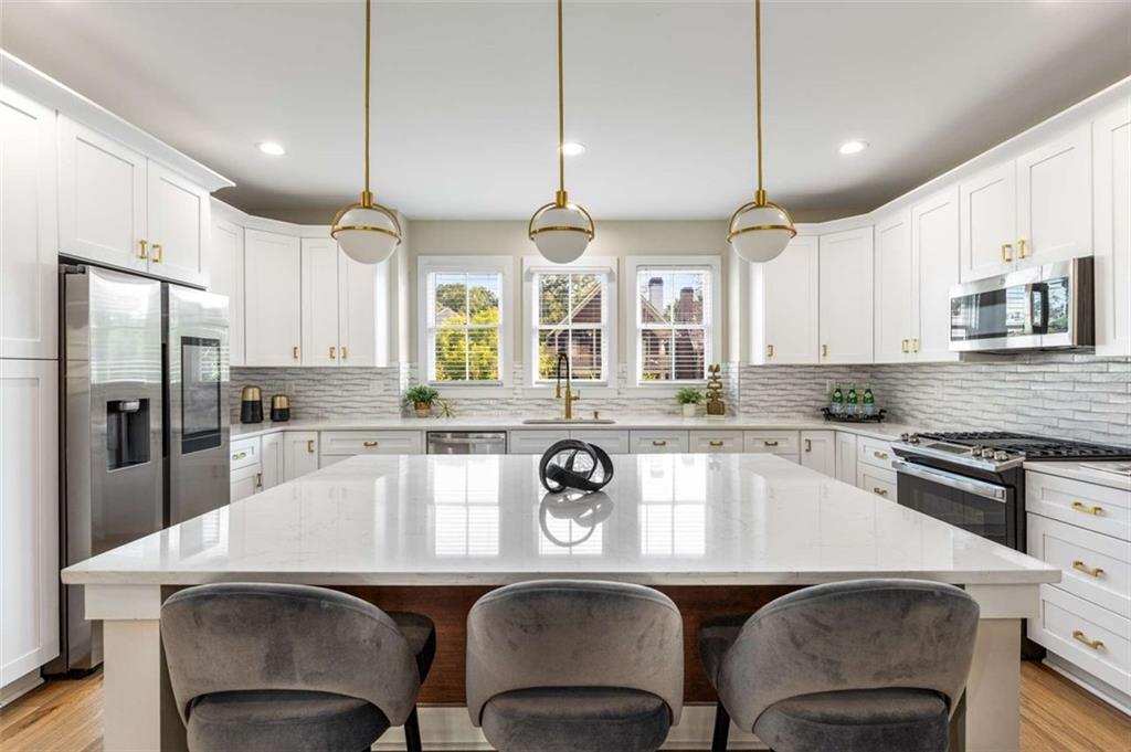 370 THRASHER Street Unit 2