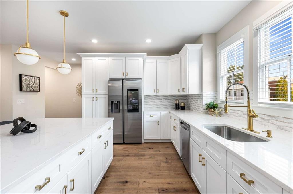 370 THRASHER Street Unit 2