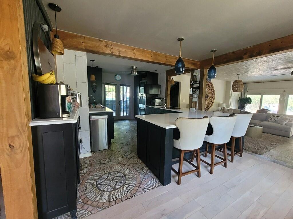 2158 WEYBRIDGE Drive