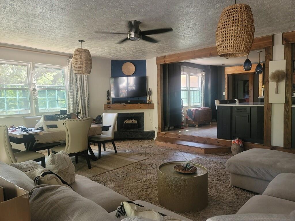2158 WEYBRIDGE Drive