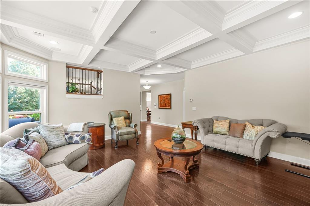 2015 AUGUSTINE Trace