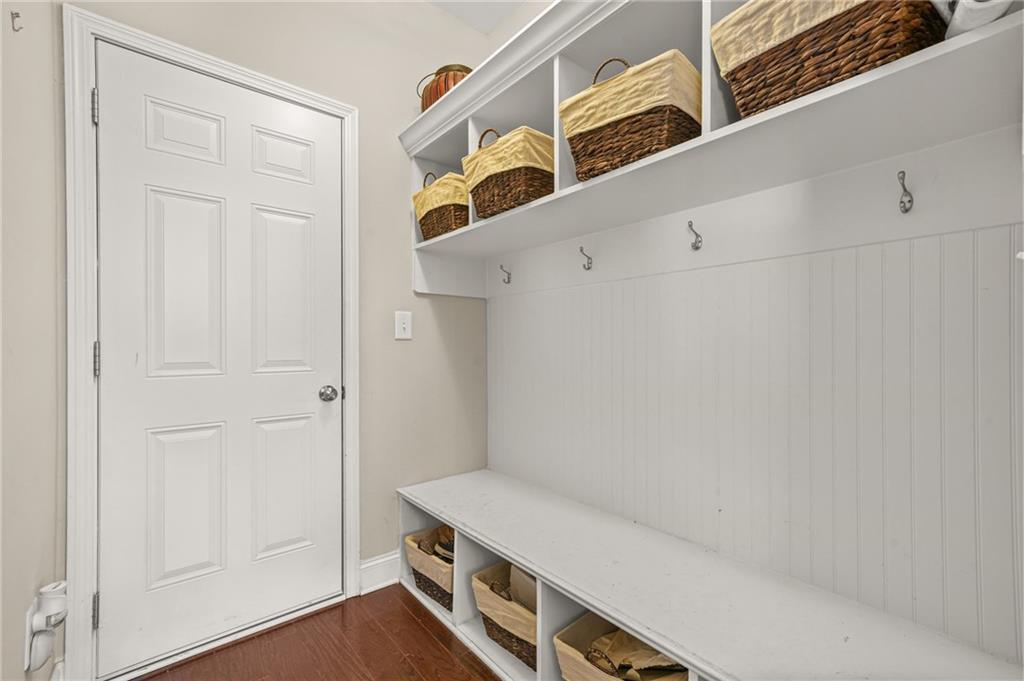 2015 AUGUSTINE Trace