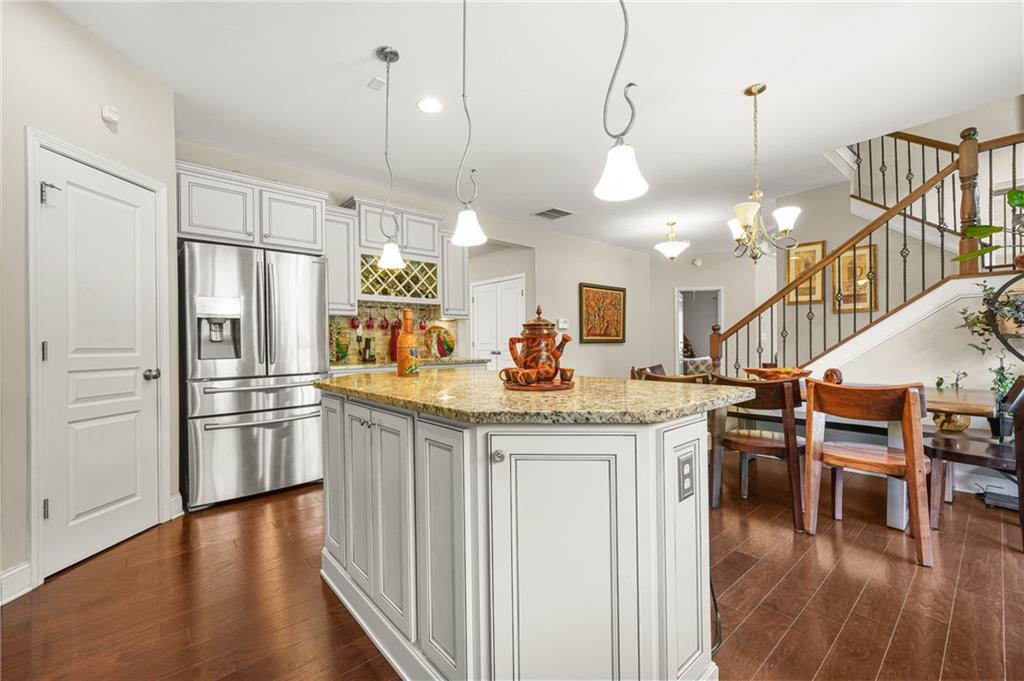 2015 AUGUSTINE Trace