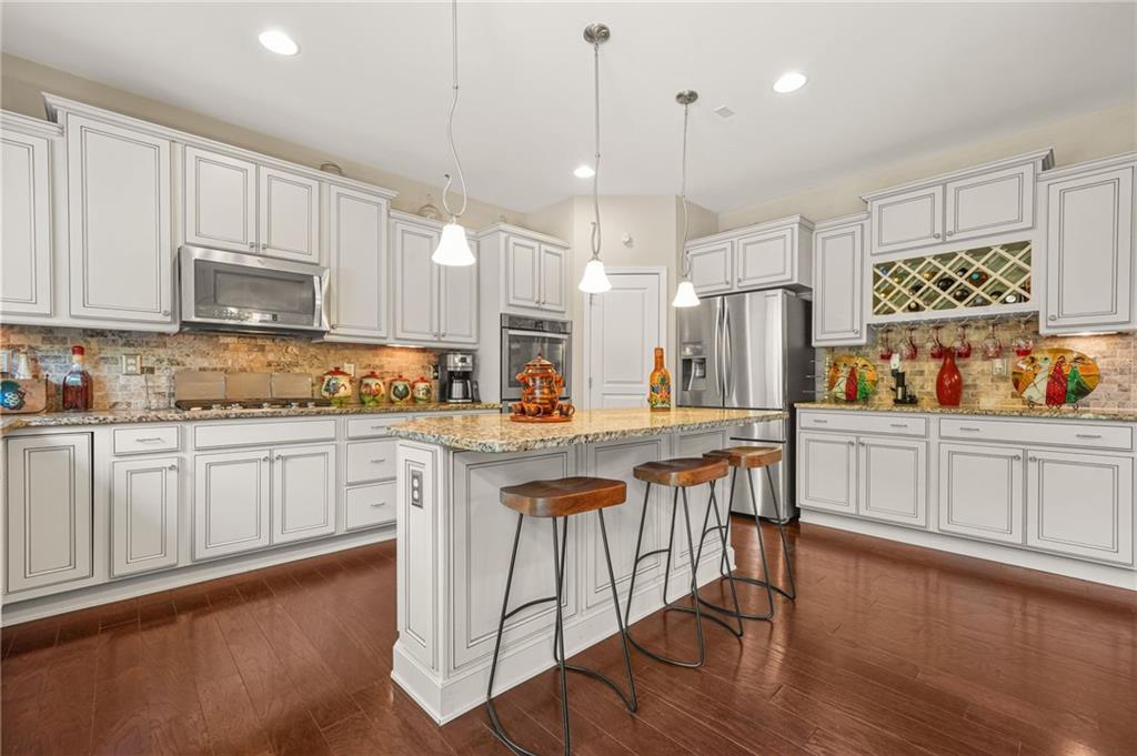 2015 AUGUSTINE Trace