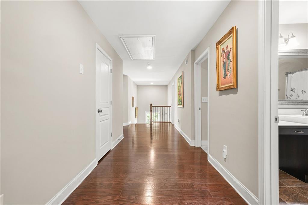 2015 AUGUSTINE Trace