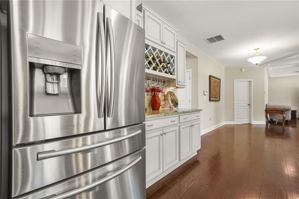 2015 AUGUSTINE Trace