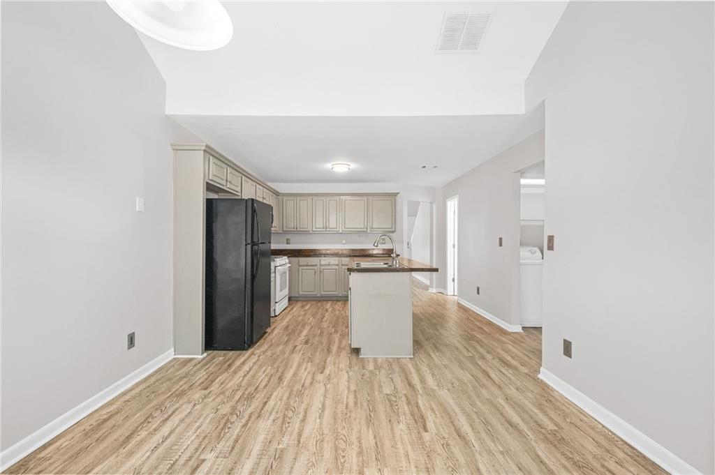 1288 GATES Circle SE