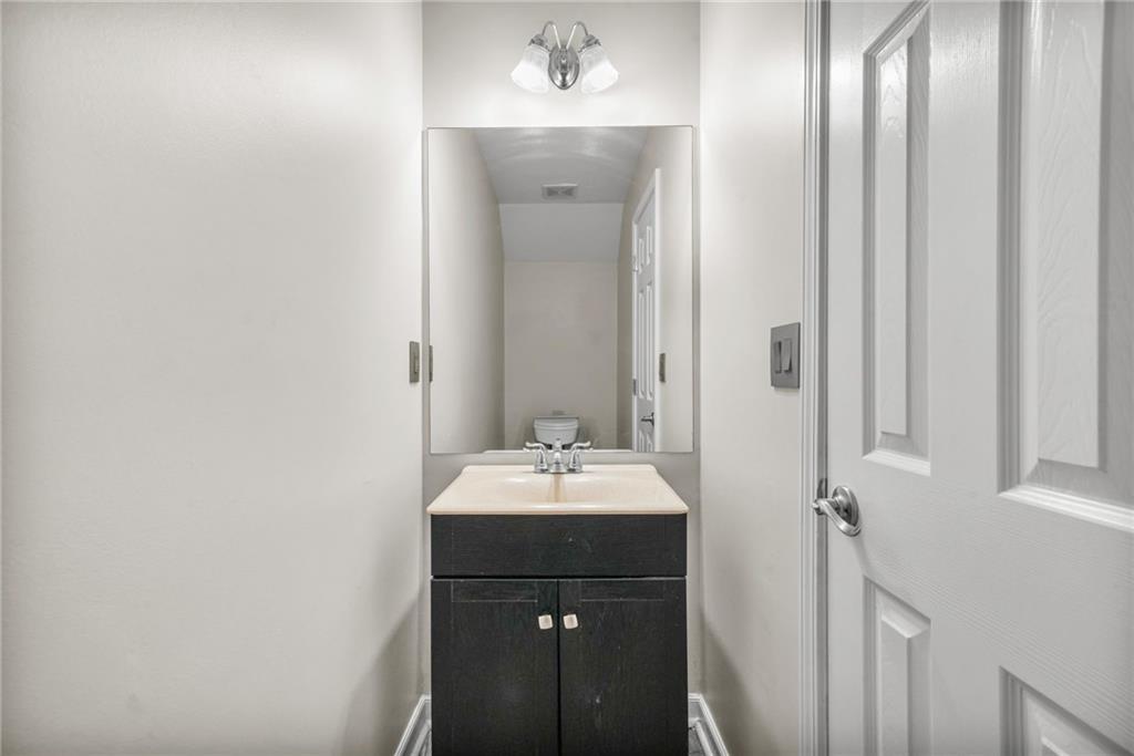 1288 GATES Circle SE