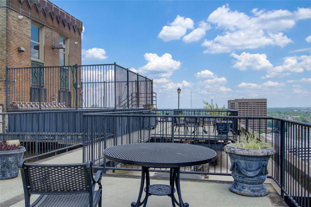 32 Peachtree Street NW Unit 1102