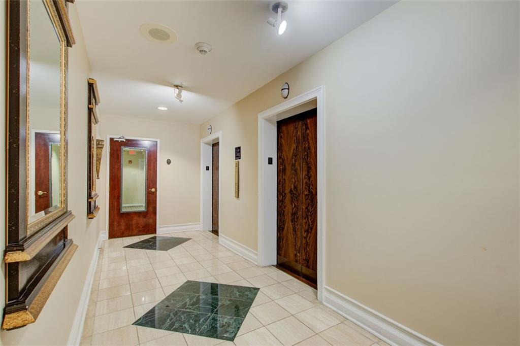 32 Peachtree Street NW Unit 1102