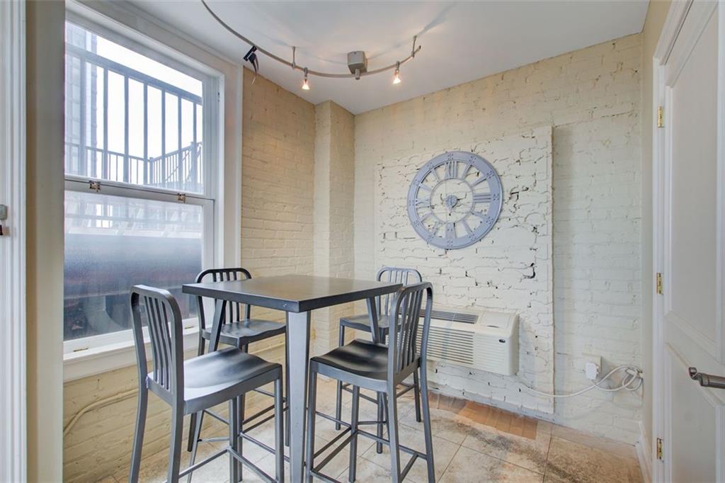 32 Peachtree Street NW Unit 1102