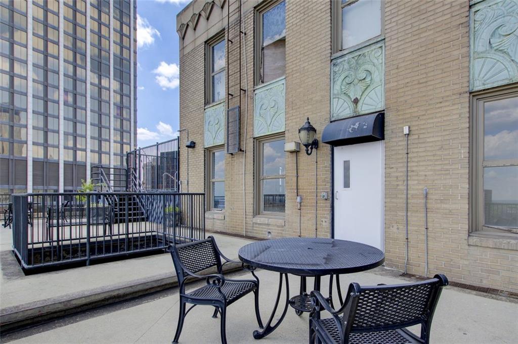 32 Peachtree Street NW Unit 1102