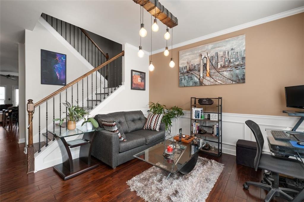 1222 LAVISTA Circle NE