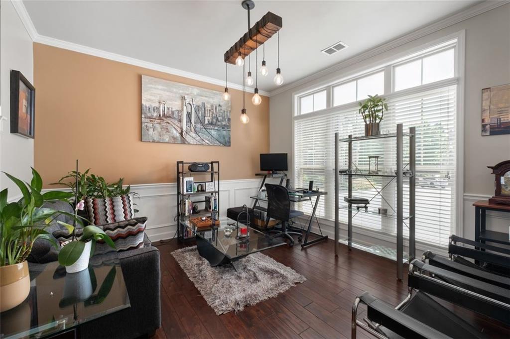 1222 LAVISTA Circle NE