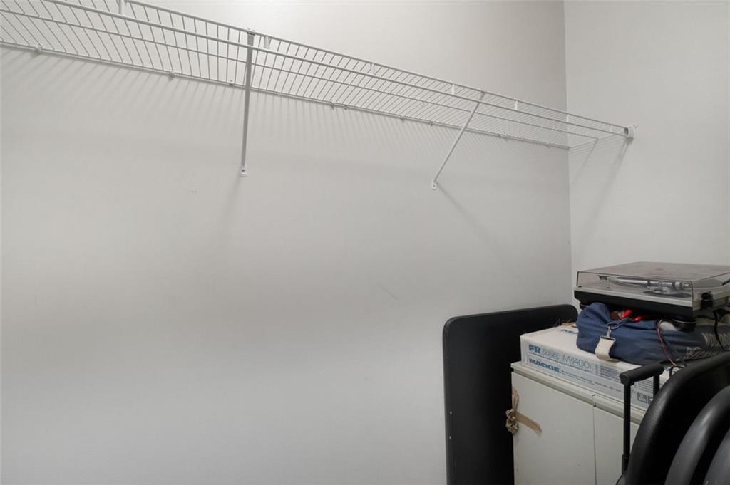 1222 LAVISTA Circle NE