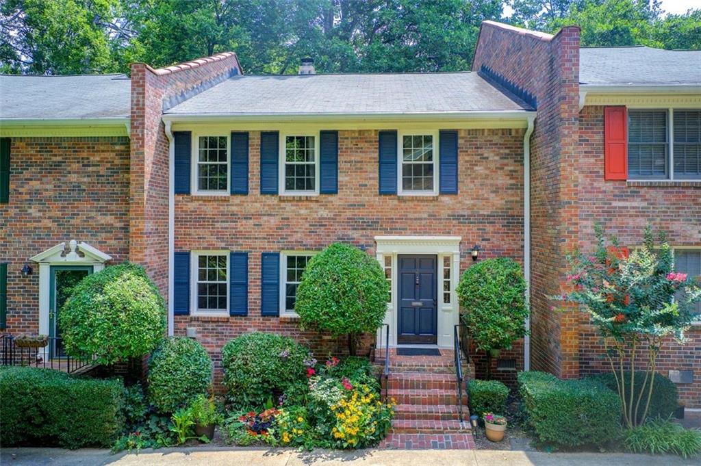 1105 CLAIREMONT Avenue