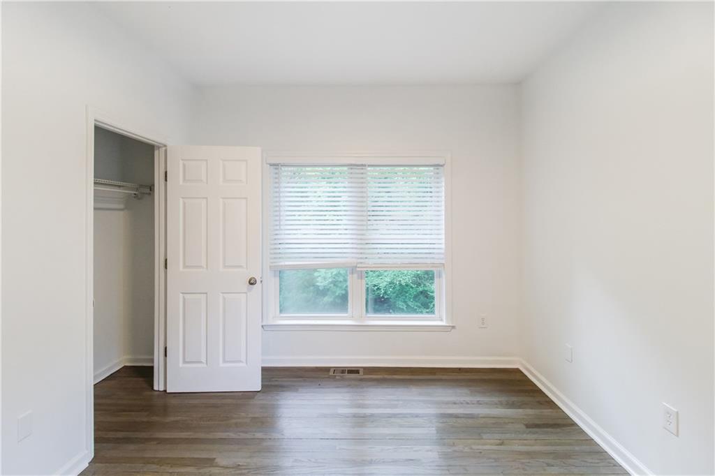1070 4th Street NW