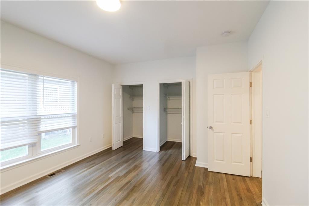 1070 4th Street NW