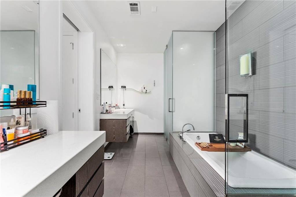 45 IVAN ALLEN JR Boulevard NW Unit 1908