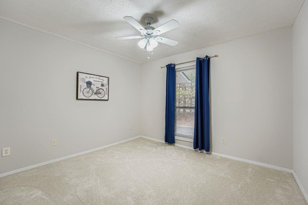 1507 WYNNES RIDGE Circle SE