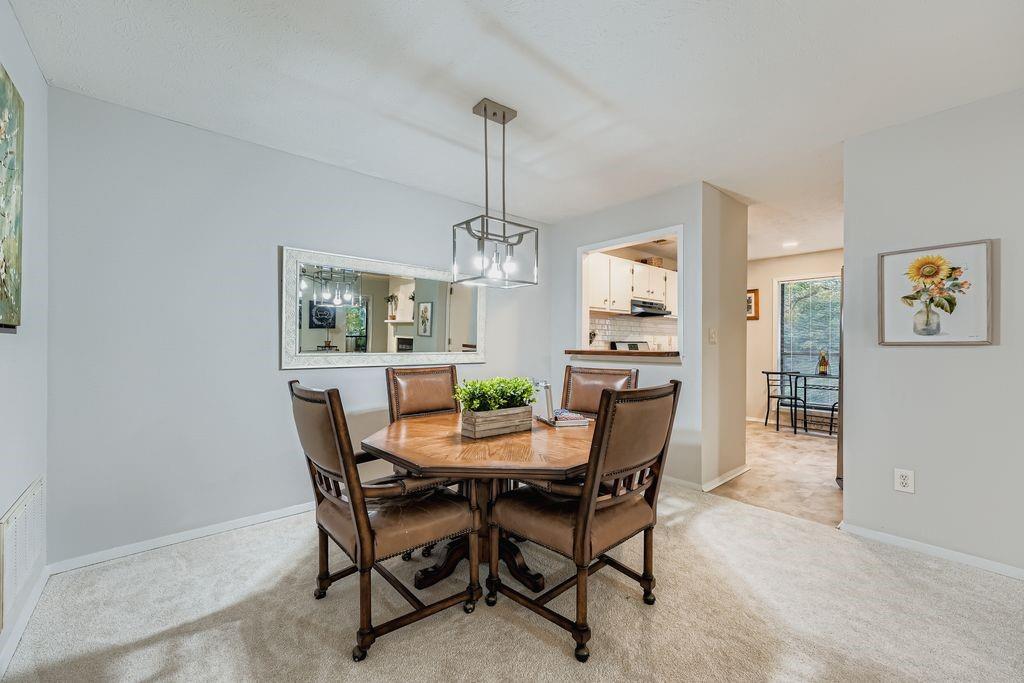 1507 WYNNES RIDGE Circle SE