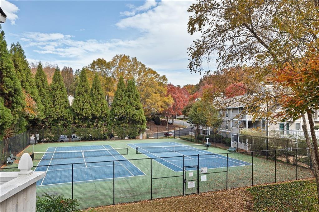 1507 WYNNES RIDGE Circle SE