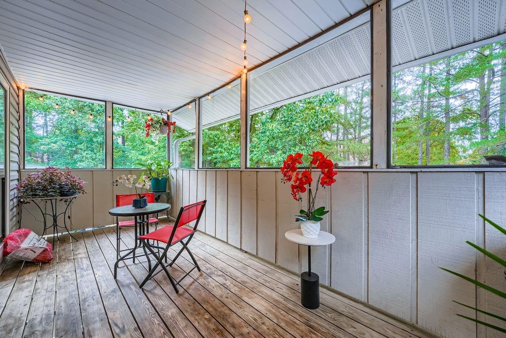 1507 WYNNES RIDGE Circle SE