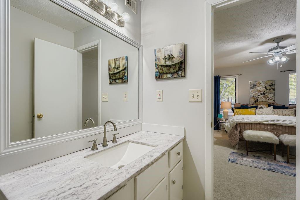 1507 WYNNES RIDGE Circle SE