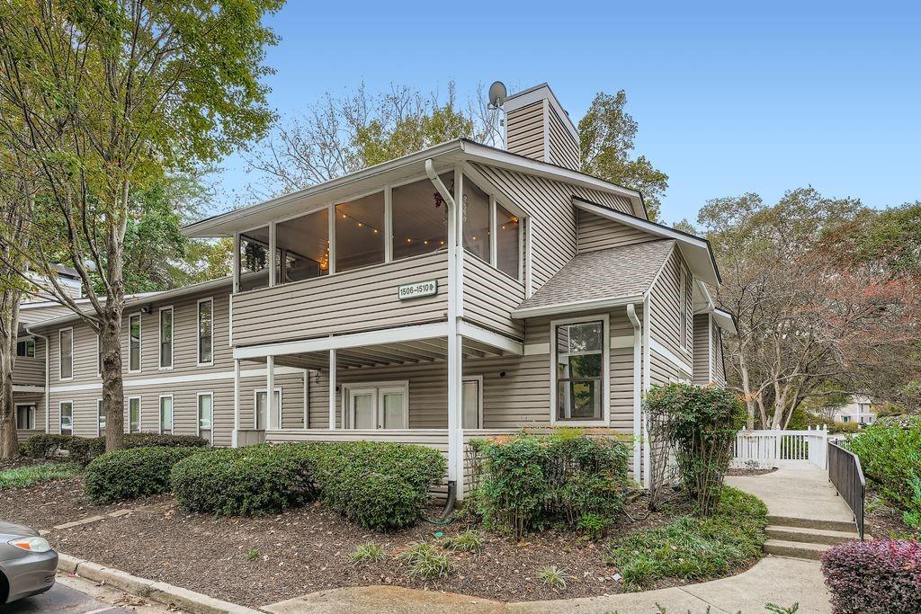 1507 WYNNES RIDGE Circle SE